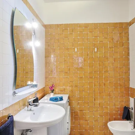 Isola Blu, Jacuzzi & Pool By Domusaway