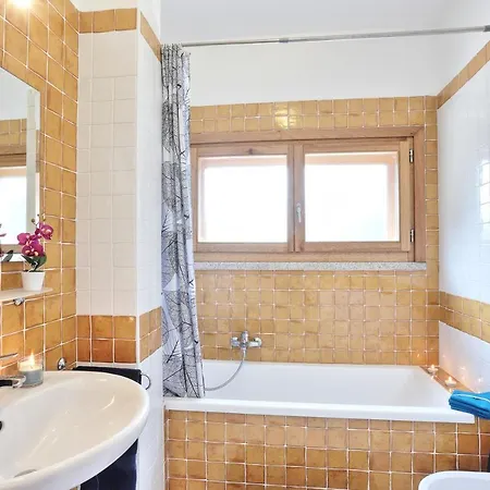 Isola Blu, Jacuzzi & Pool By Domusaway Дом отдыха *